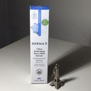 Ultra Hydrating Dewy Skin Serum - White and Blue